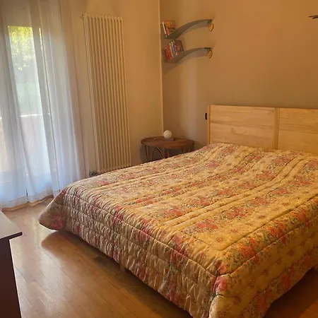 Casetta Accogliente Un Goccio Di Vino